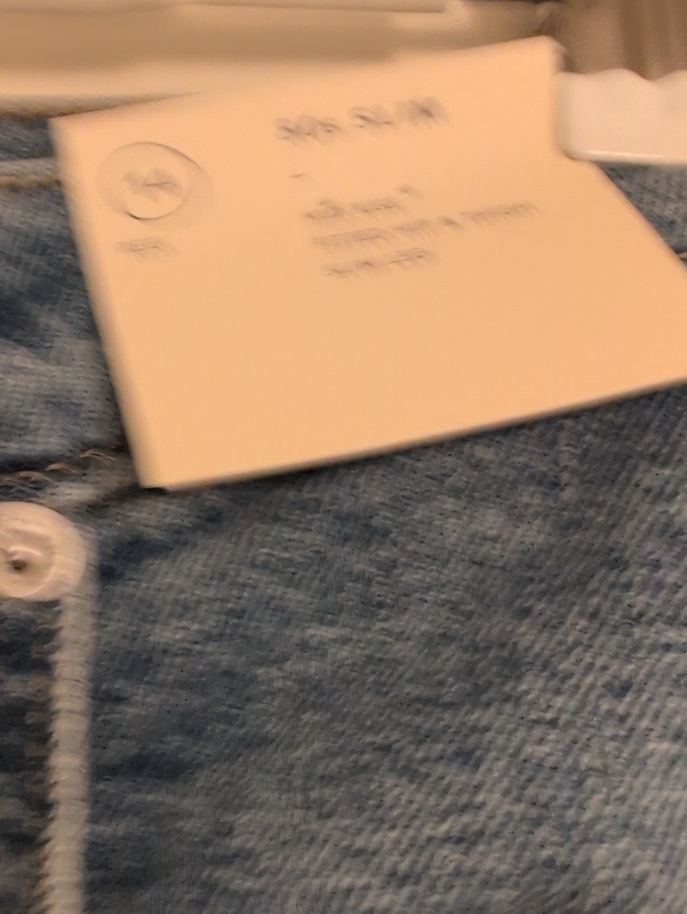 NWT Universal Thread Mid Rise 80's Slim Jeans Light Wash Size 14 - Picture 3 of 7